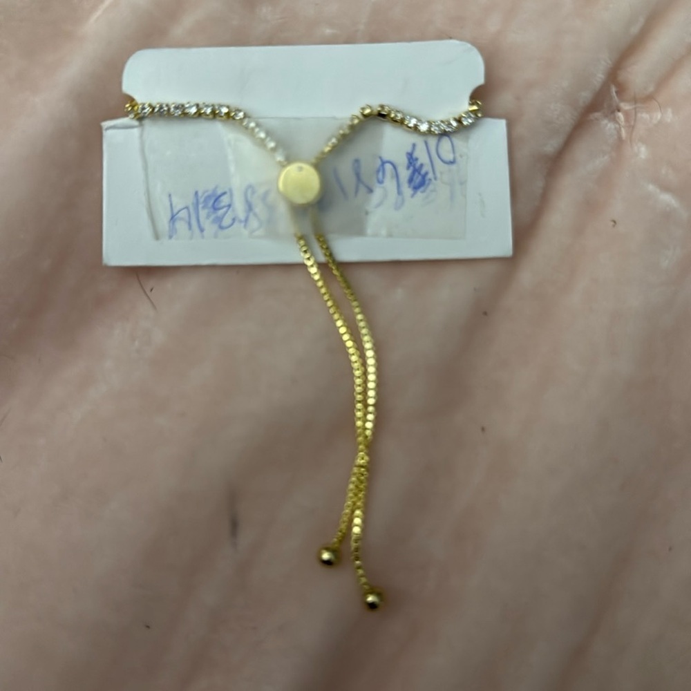 ✨ Gold-Tone “Always in My Heart” Adjustable Bracelet ✨ - Picture 3 of 4